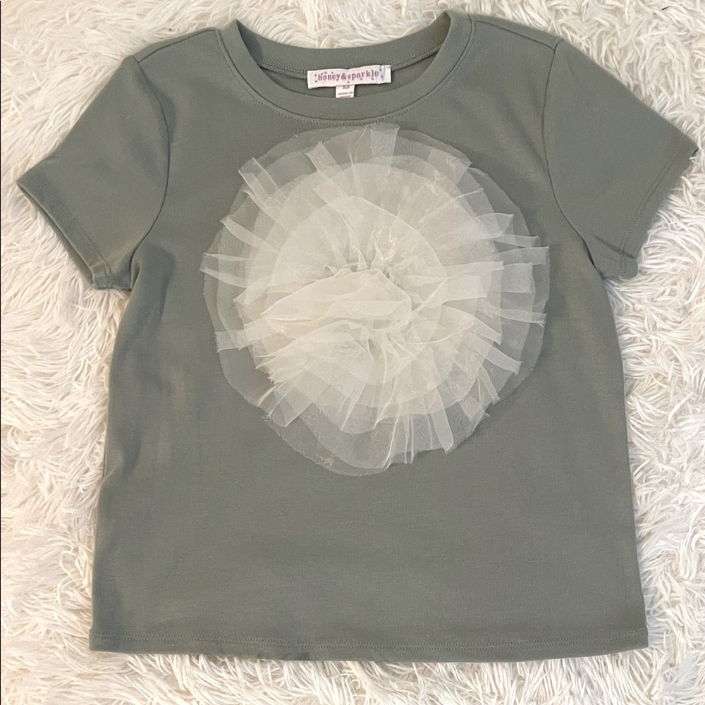 Honey & Sparkle Kids Green Tee with White Tulle Accent Size Medium NWT